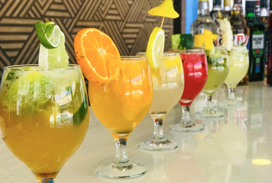 BAR PISCINA3- ATÉ 900K.jpg