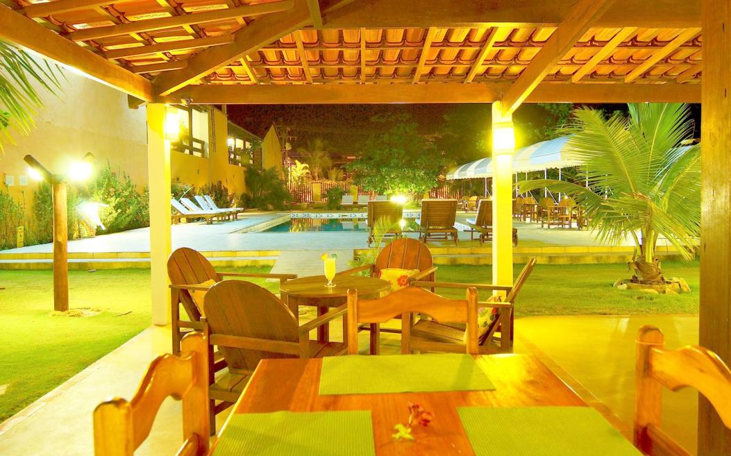 rrestaurante e piscina.jpg