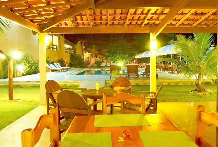 rrestaurante e piscina.jpg