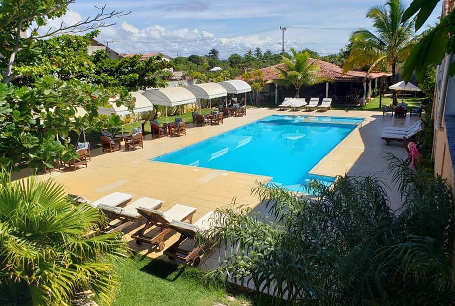 piscina vista varanda segundo andar.jpg