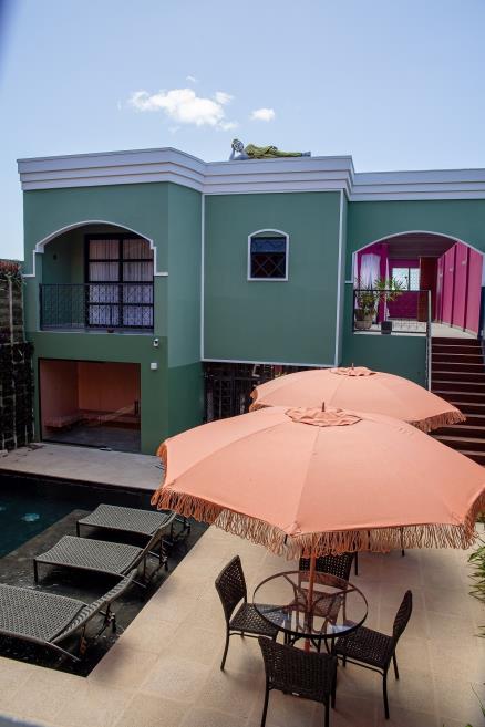 deco y piscina.jpg