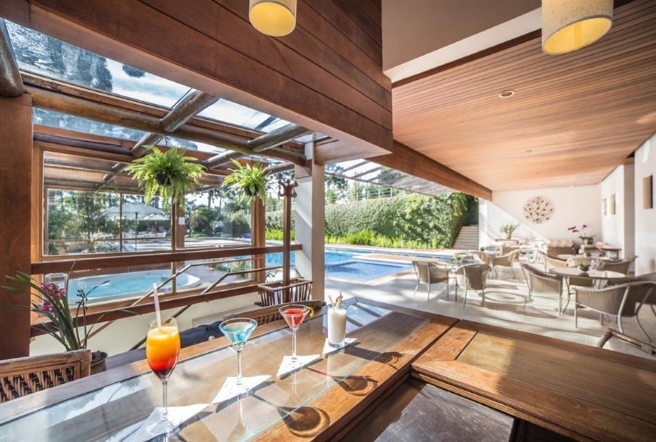 img_7851 bar da piscina.jpg