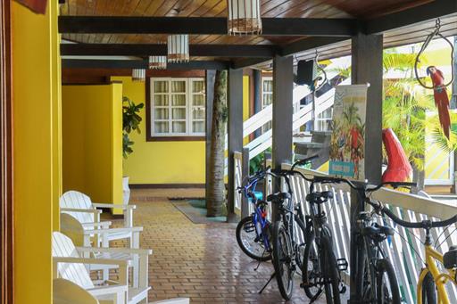 varanda com bikes.jpg