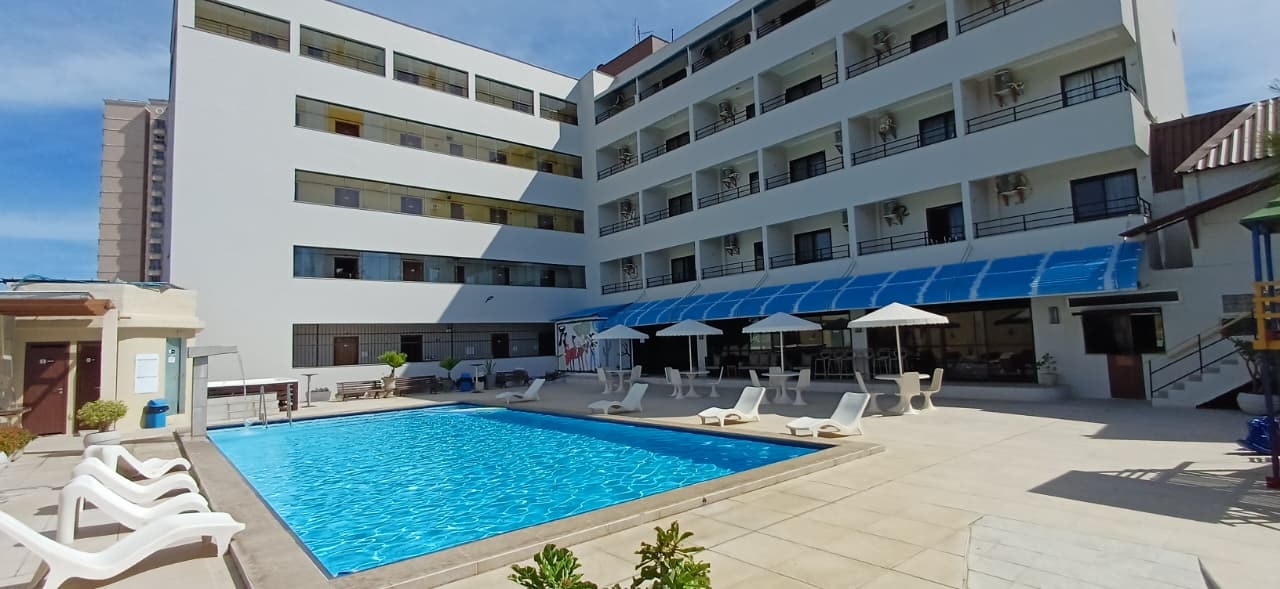 piscina email.jpeg