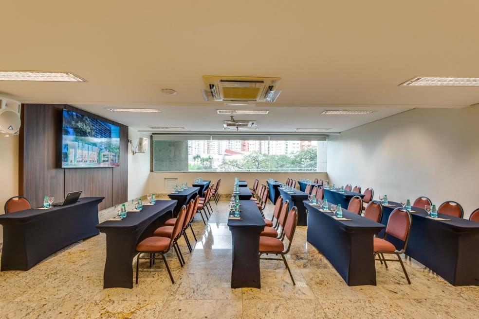 sala séppia - 2.jpg