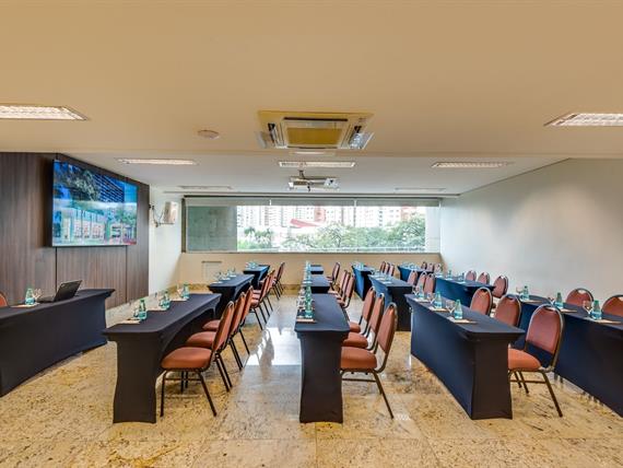 sala séppia - 2.jpg