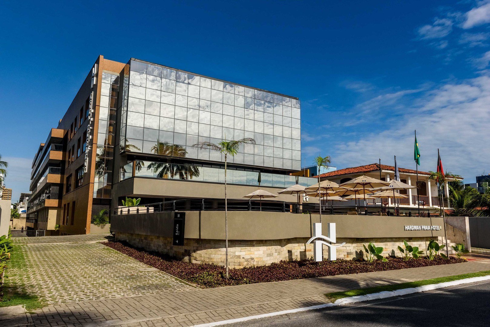 Hardman Praia Hotel promove capacitação para agentes de viagens da