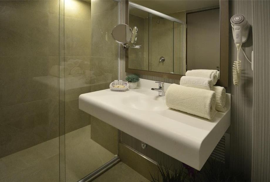 02.1 banheiro-apartamento-deluxe.jpg