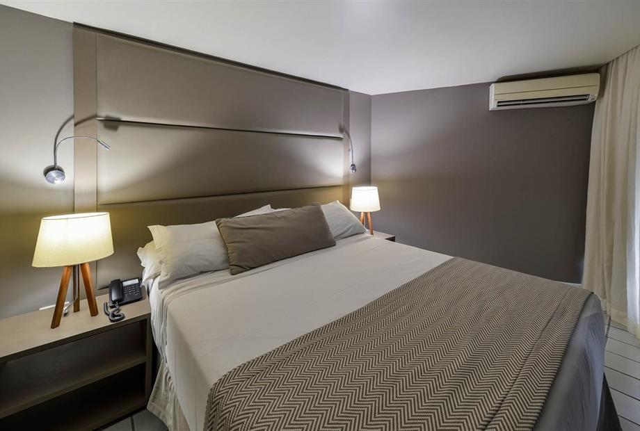 _cmv4090 hardman praia hotel_ grande.jpg