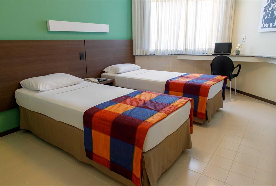 PH - Standard Twin.jpg