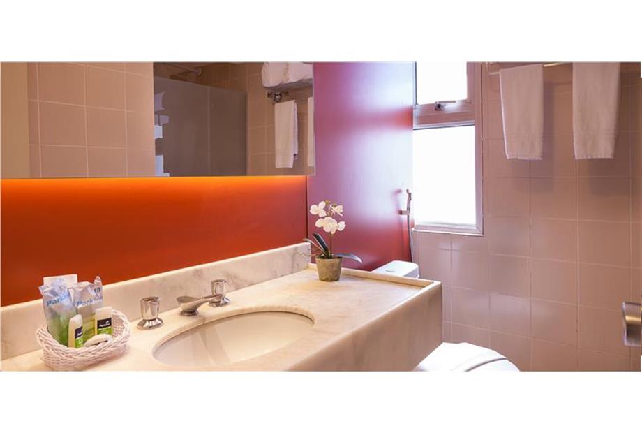 PH - Apto - Suíte Banheiro.JPG