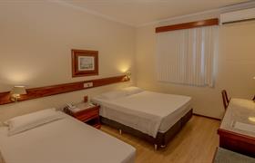 LUXO TRIPLO FAM do Lizon Curitiba Hotel