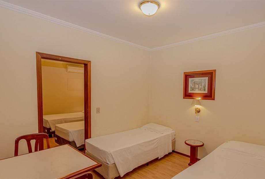 quadruplo solteiro 2.jpg