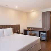 SUPERIOR COM CAMA CASAL