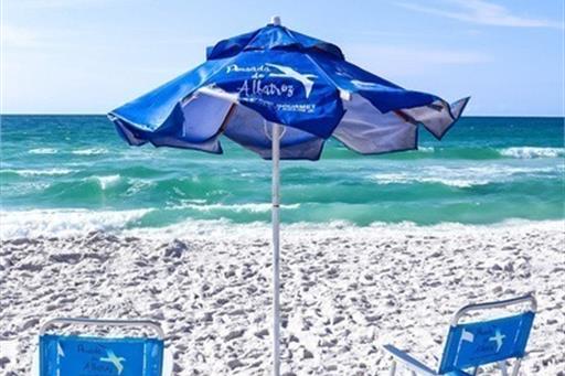 praia do foguete cadeiras.jpg