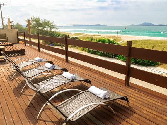 deck (3)_easy-resize.com.jpg