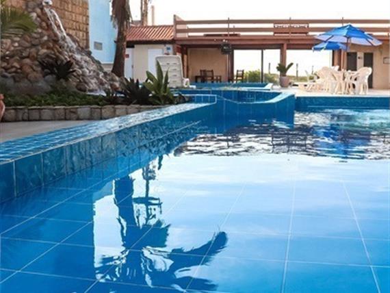 piscinas fundo deck palmeira.jpg