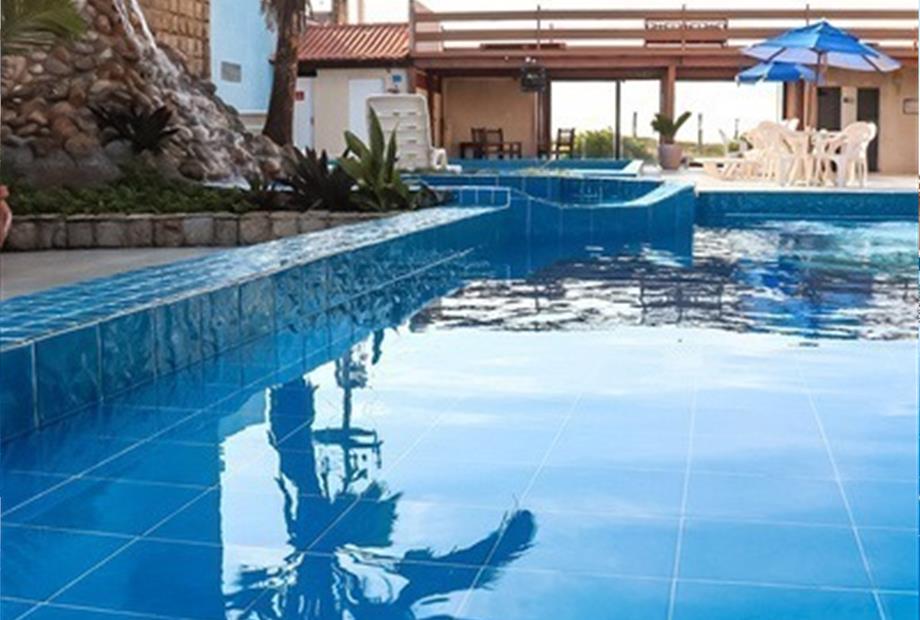 piscinas fundo deck palmeira.jpg