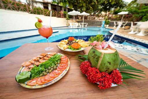 piscina e bar (28).jpg