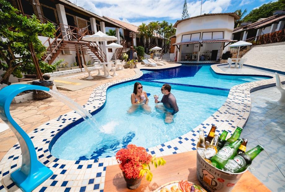 piscina e bar (3).jpg