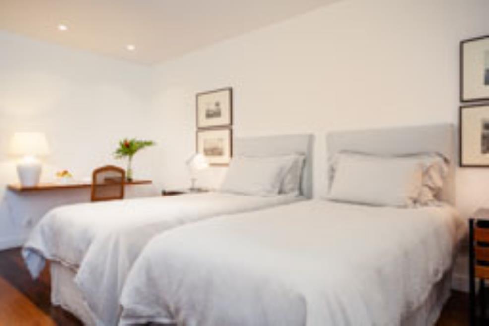 deluxe room3.jpg