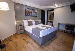 STANDARD CASAL + 2 CAMAS DE SOLTEIRO