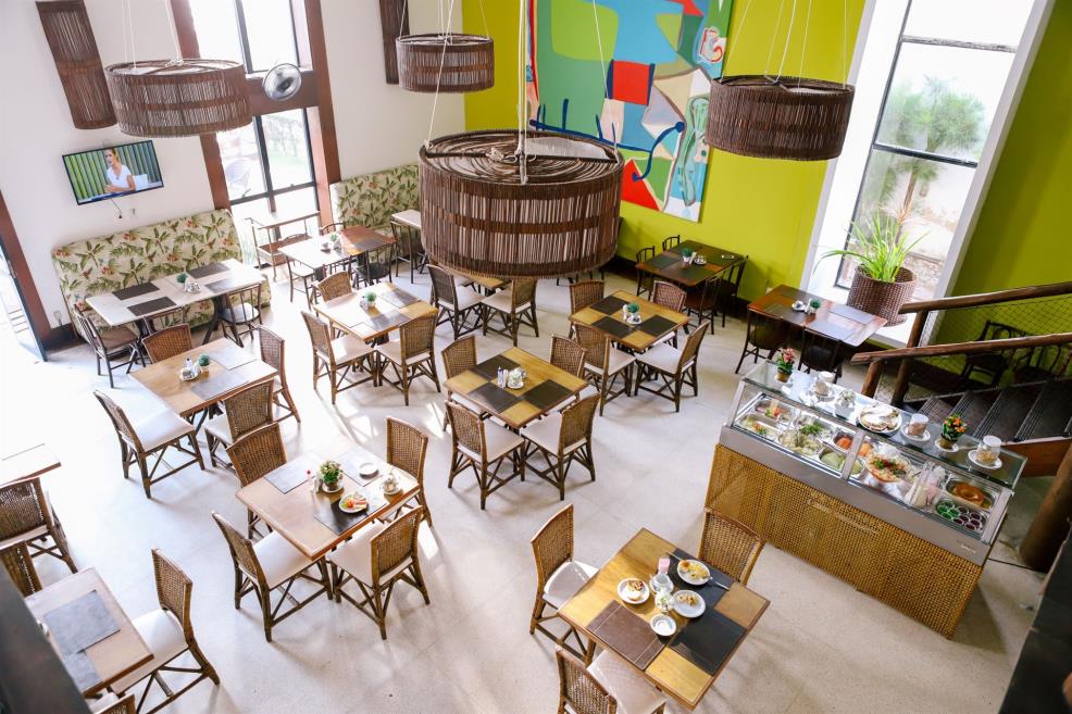 RESTAURANTE 1.jpg