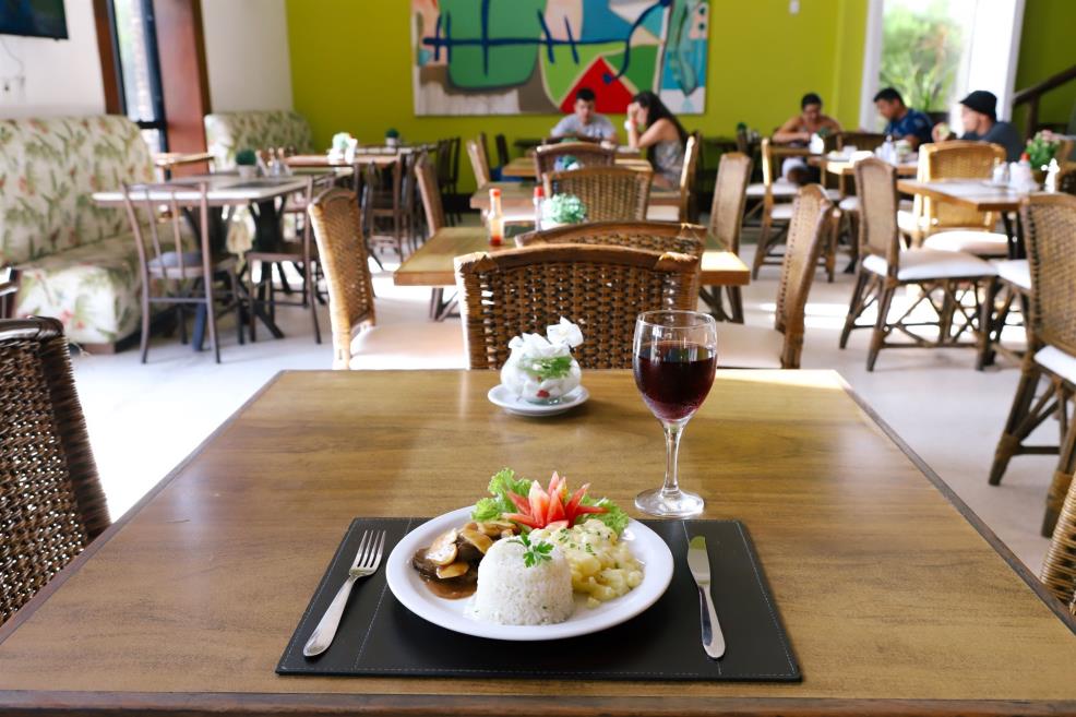 RESTAURANTE3.jpg