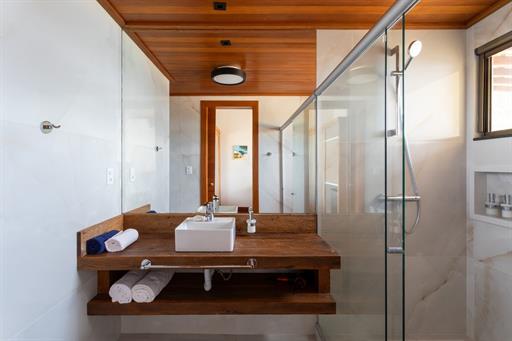 suite 2 banheiro dia.jpg