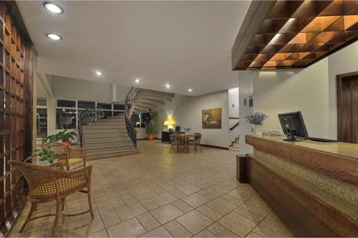hotel_deville_guaira-lobby_1.jpg