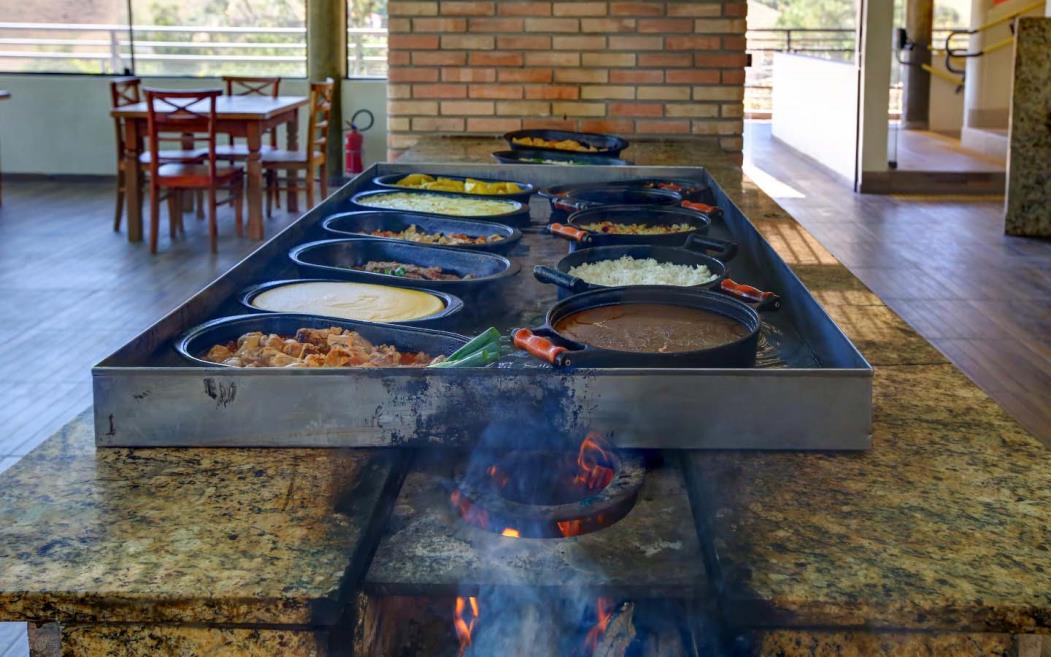 almoço - terra dos sonhos.jpg