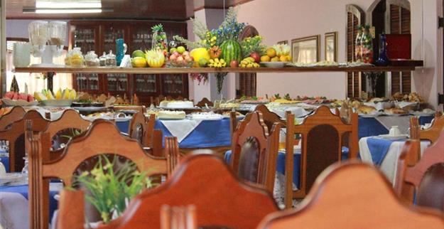 foto iii café da manhã booking - copia.jpg