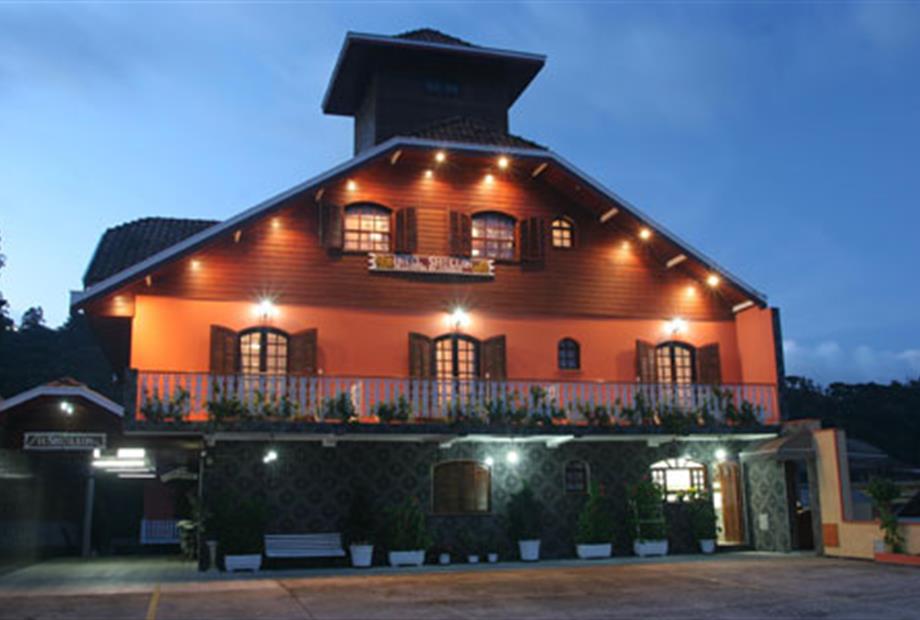 fachada noturna ii - copia.jpg