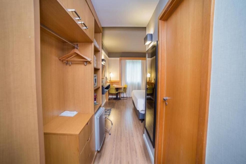 quarto luxo.jpg
