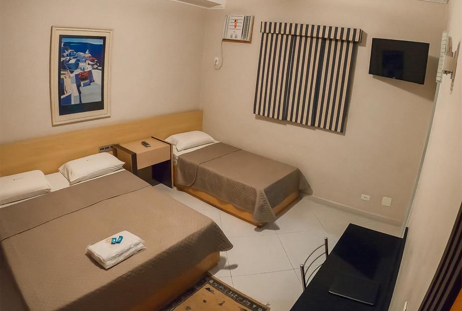 quarto triplo- cama casal + solteiro 4.jpg