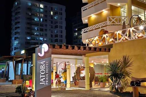 foto fachada a noite. .jpeg