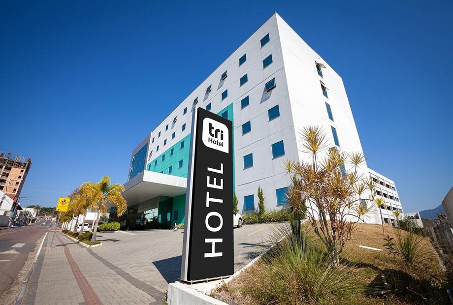 tri-executive-indaial-fachada-001 (1).jpg