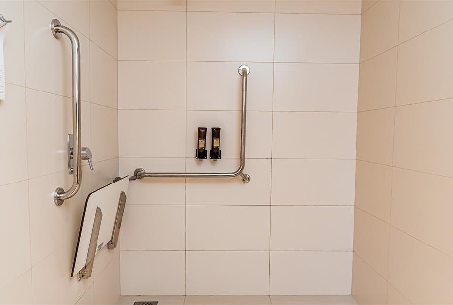 banheiro apto adaptado.jpg