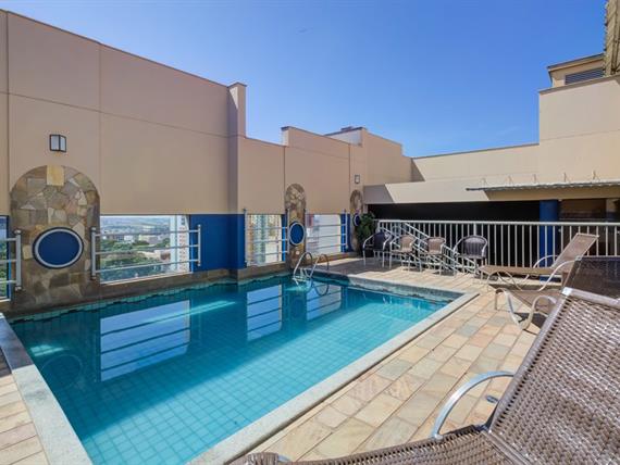 self - piscina (4).jpg