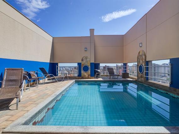 self - piscina (2).jpg