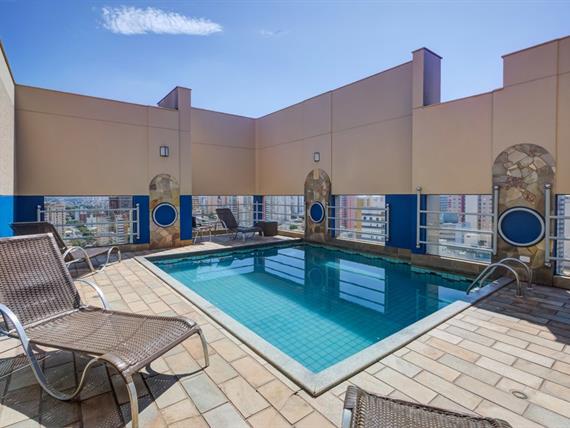 self - piscina (3).jpg