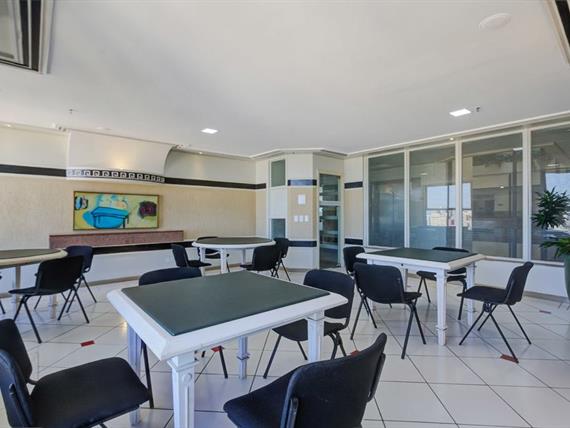 self - sala de jogos (4).jpg