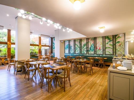 self - restaurante (2).jpg