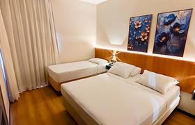Luxo Família Triplo do Slaviero Hotel Londrina Flat