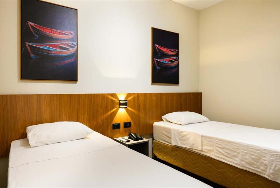 self - luxo twin (12).jpg