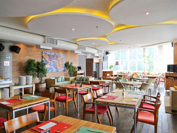 esquinica natural ambiente.jpg