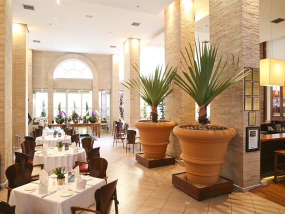 bellini ristorante ambiente_easy-resize.com.jpg