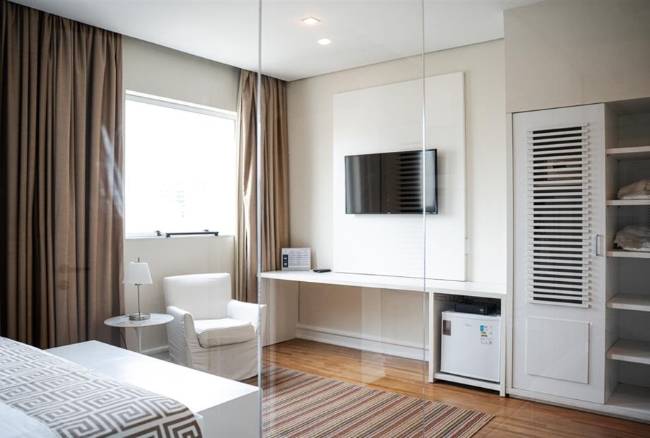 gran suite - bancada da tv.jpg