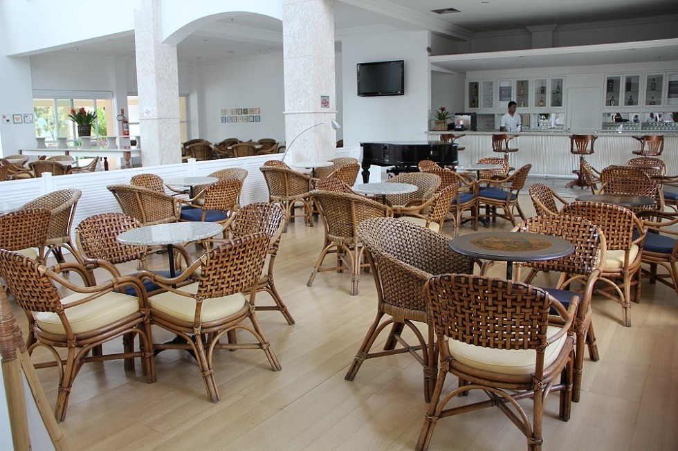 dindos bar.jpg