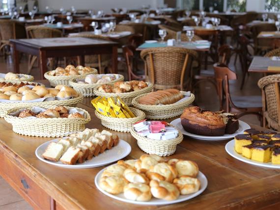 room service_easy-resize.com.jpg